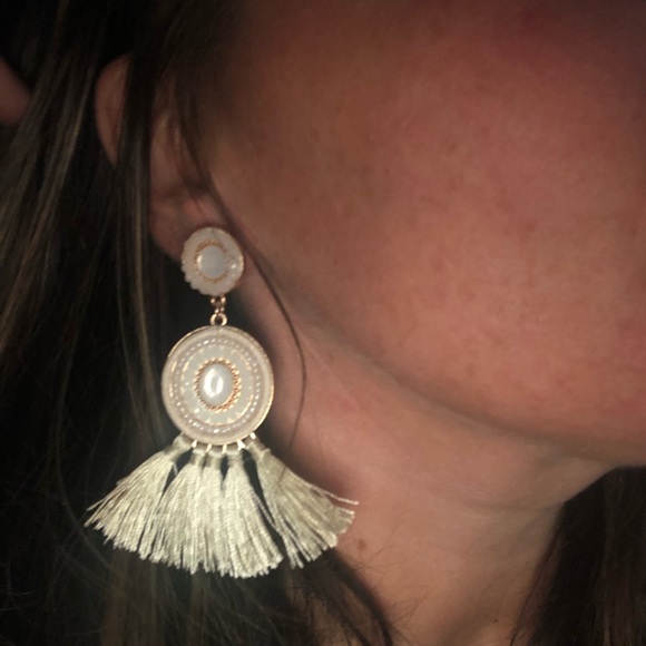 Cream/neutral tassel earrings - Picture 1 of 4